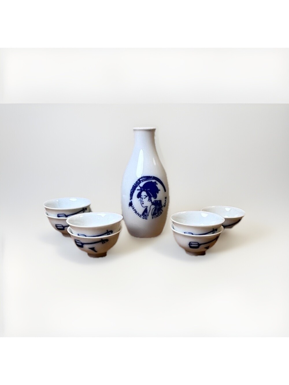 8 Piece Sake Set Saké Bottle And 7 Saki Cups White Porcelain Ichidai Sake
